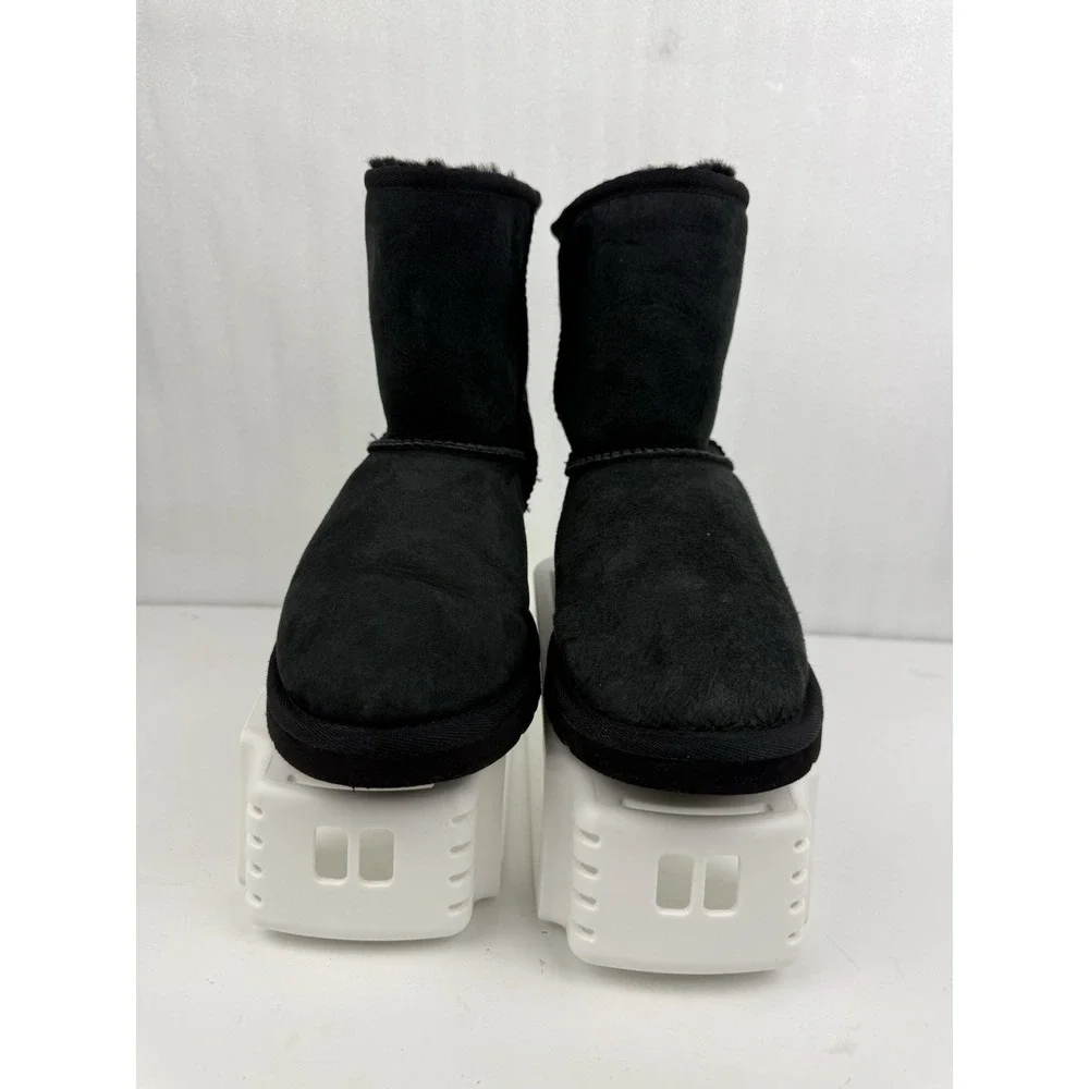 UGG Australia Classic Short II Boots Black Suede Sheepskin Youth Sz. 3 WMS Sz. 5